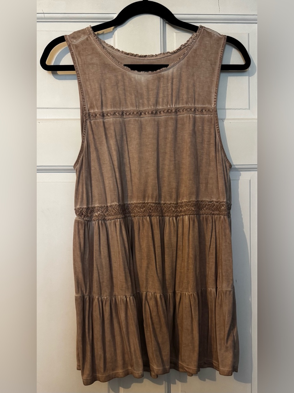 torrid taupe sleeveless tiered babydoll tank